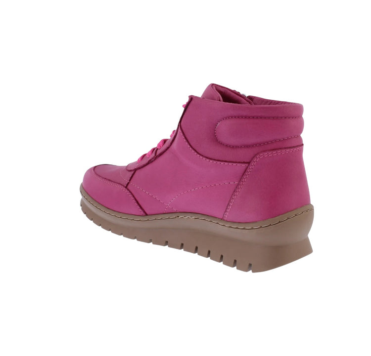 Adesso Vala Raspberry Boots