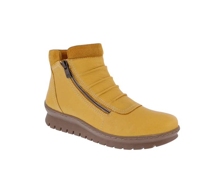 Adesso Clara Honeycomb Boots