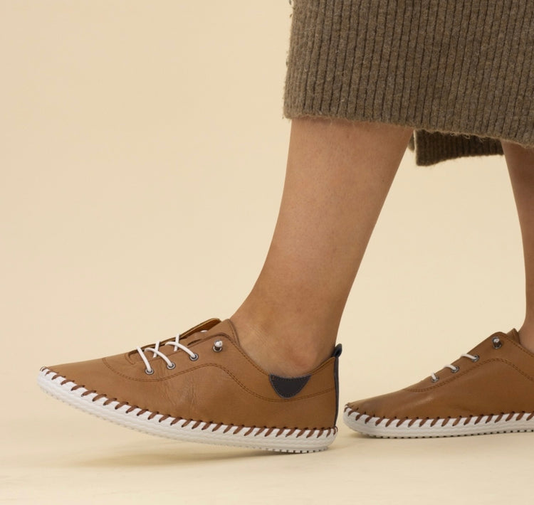 Lunar St Ives FLE030 Tan Leather Plimsoll