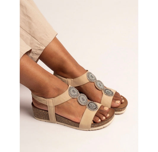 Lunar Cassidy Wedge Sandal Beige