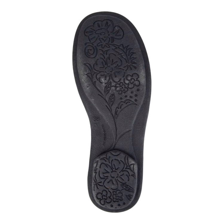 Dionne Slippers