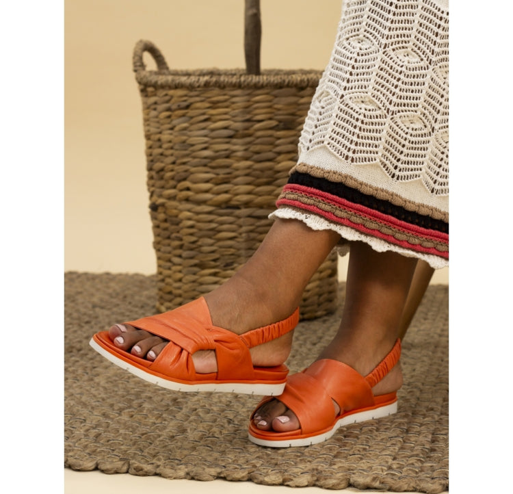 Lunar Sardinia Coral Leather Sandal