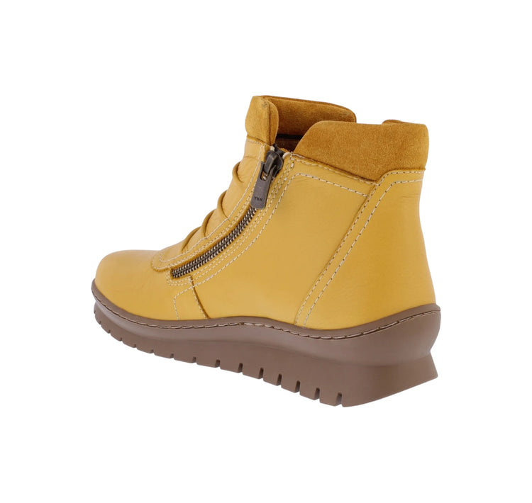 Adesso Clara Honeycomb Boots