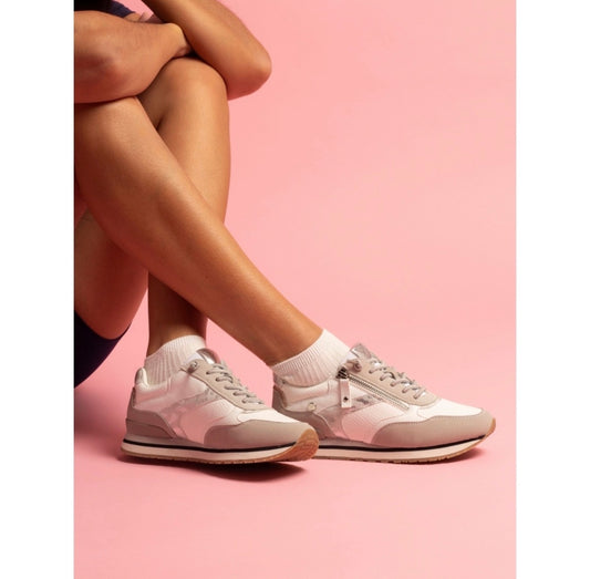 Lunar Lindy Trainer