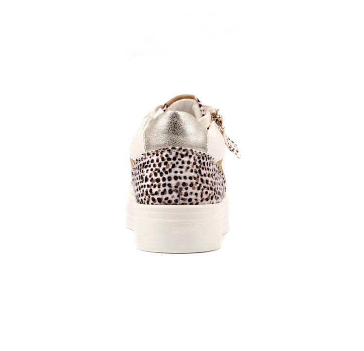 Lunar Presley Trainer