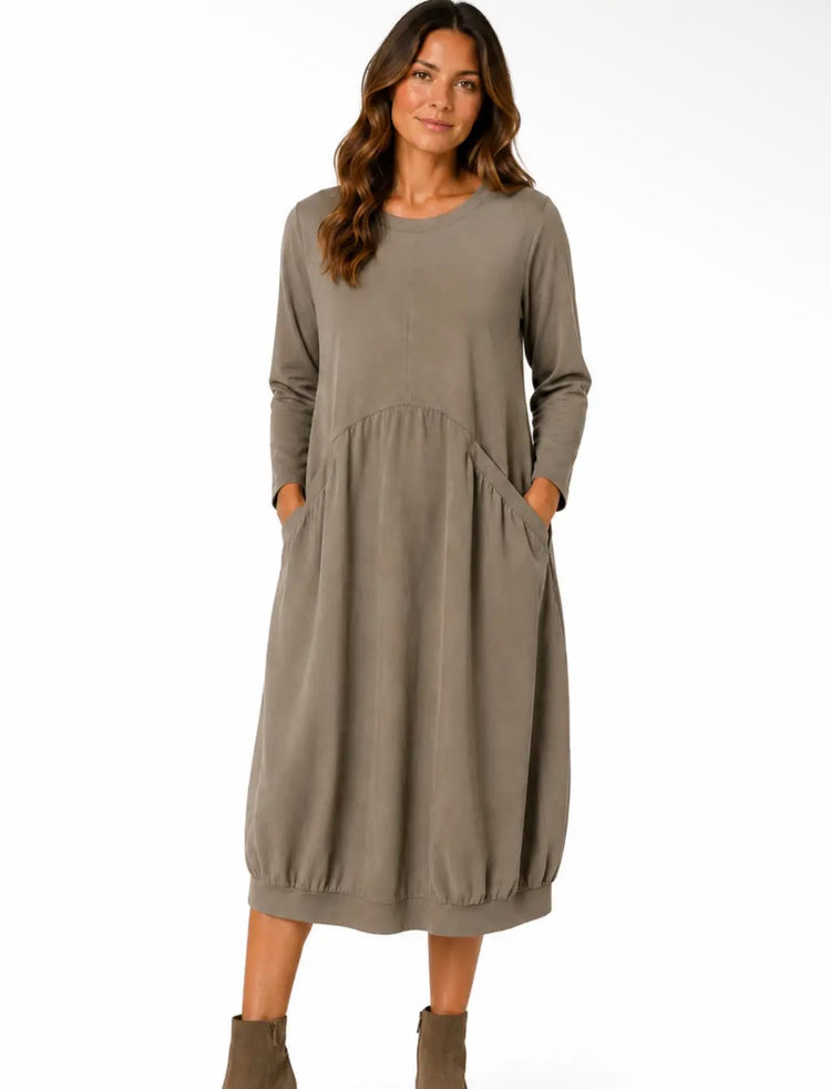 MJ Latte Pocket Dress with Taffeta WF2938