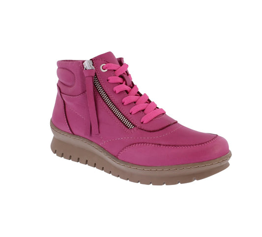 Adesso Vala Raspberry Boots