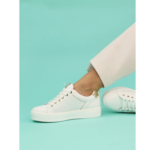 Lunar Nia White Trainer